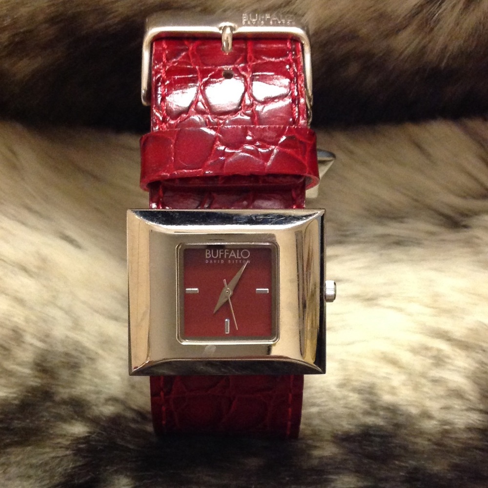 5/$20 BUFFALO GENUINE RED LEATHER STRAP, WATCH w star charm
